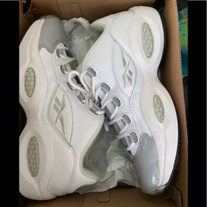 Reebok question low size 10.5 with original box